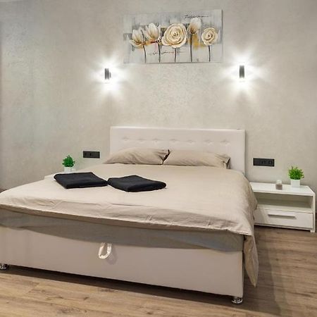 Appartement Жк Светлопарк à Kiev Extérieur photo